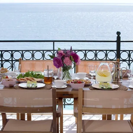 Apartament Avra Private
