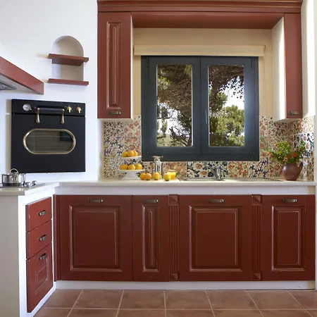 Avra Private * Ласси