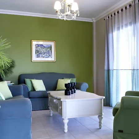 Avra Private * Ласси