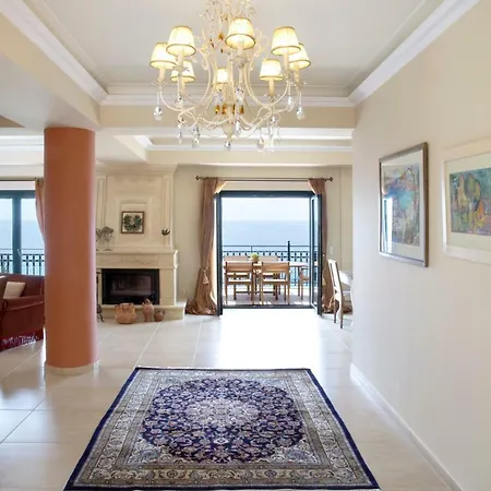 Apartament Avra Private