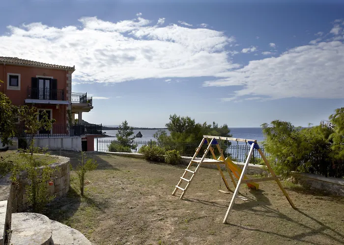 Avra Private * Λάσση